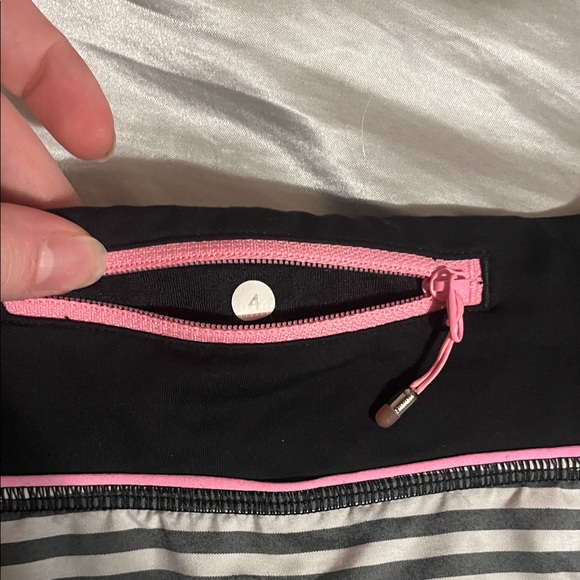 Lululemon Run Low Rise Speed Short - Picture 3 of 4